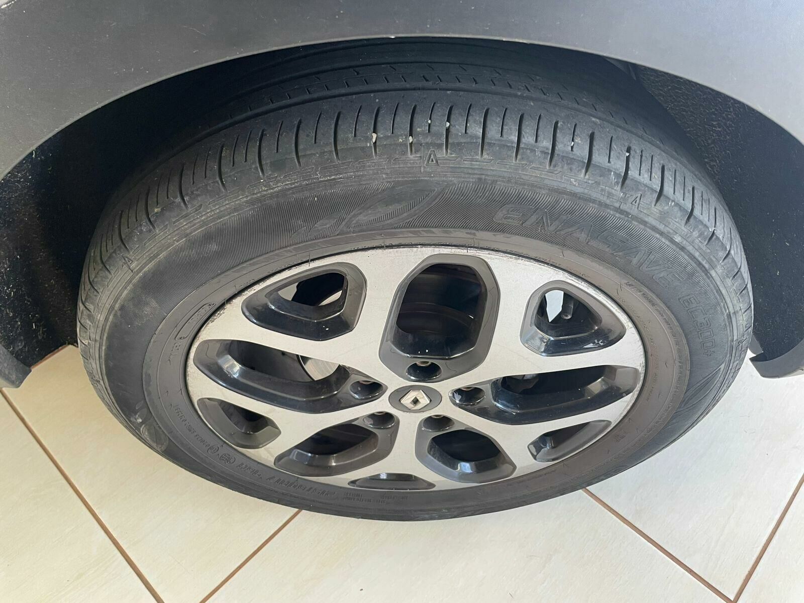 Imagem do veículo  RENAULT CAPTUR LIFE 1.6